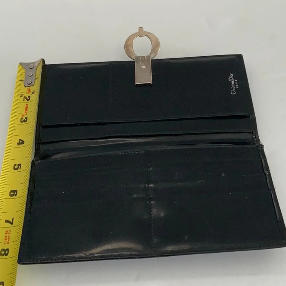 Dior wallet